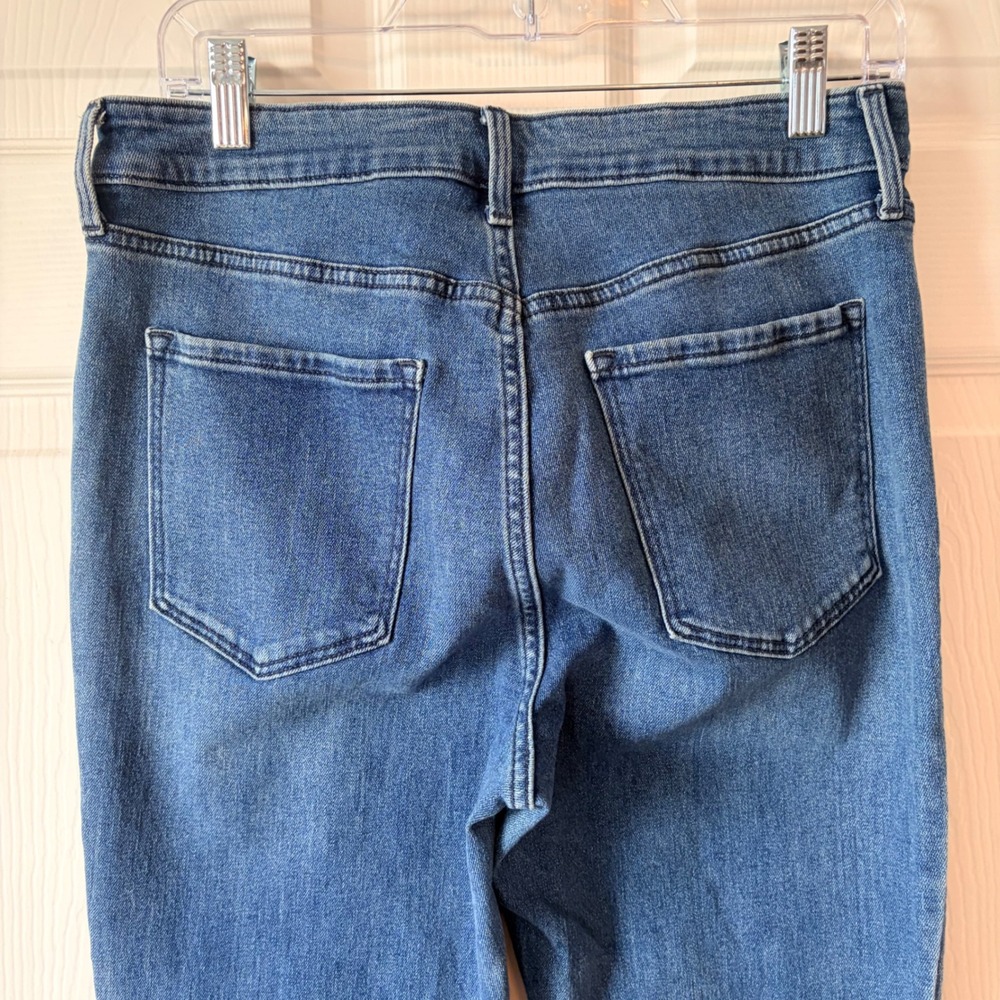 Old Navy Wow Flare High Rise Jeans Womens Size 12 Medium Wash Blue Stretch Denim - Picture 6 of 7